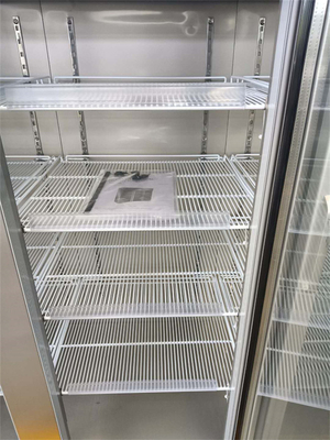 Двери холодильника 3 фармации большой емкости нержавеющей стали 1500L медицинские стеклянные